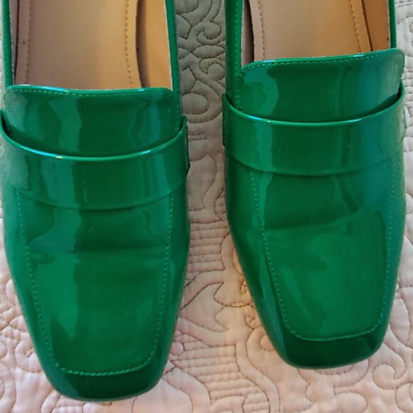 Green Faux Patent Leather Loafers - Women's Size 11 - Picture 4 of 5